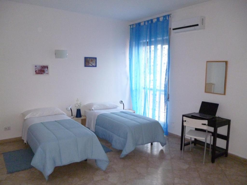 B&B Le Grand Bleu Siracusa - One Hundred Steps From Ortigia -Sea View - Syracuse Phòng bức ảnh